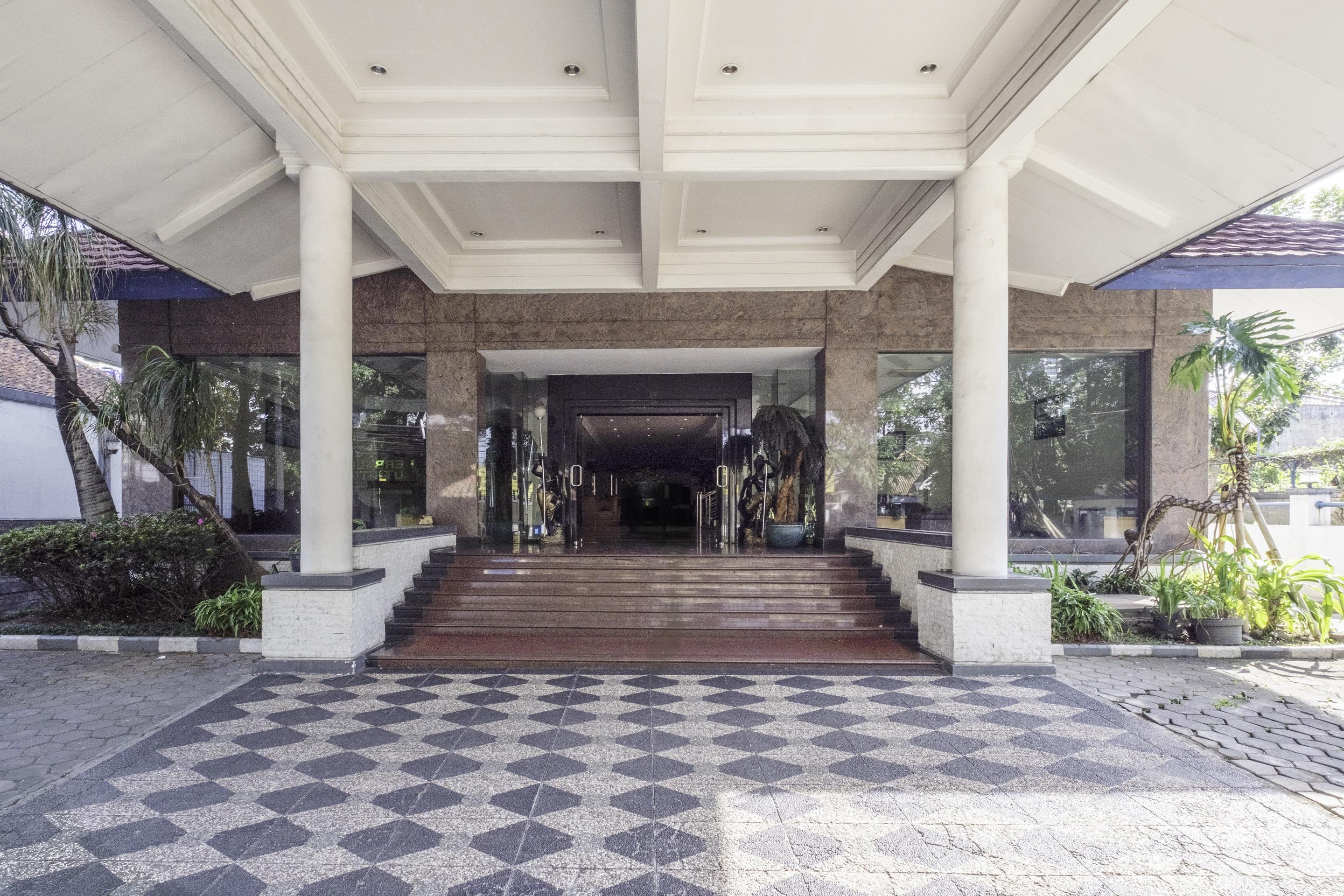 Collection O 25 Hotel Baltika バンドゥン エクステリア 写真